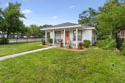 802 S. 9th Street - Image 2