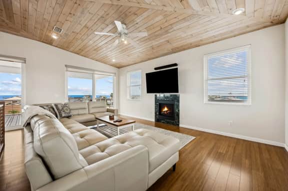 845 Mary St. - Image 4